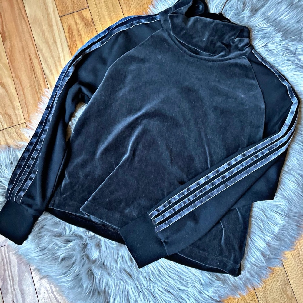 COPY - BRAND NEW ADDIDAS LONG SLEEVE VELVET TOP